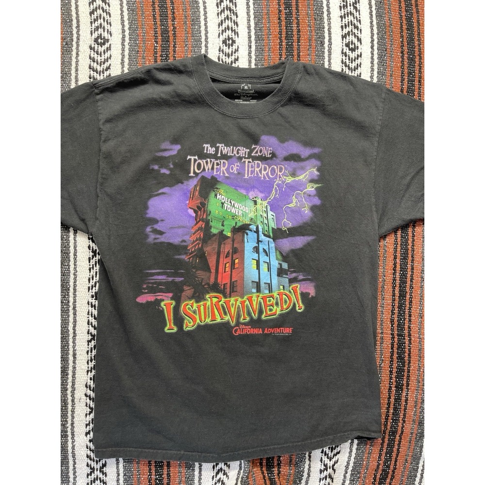Vintage Twilight Zone Tower Of Terror I Survived T-Shirt Size XL Disneyland